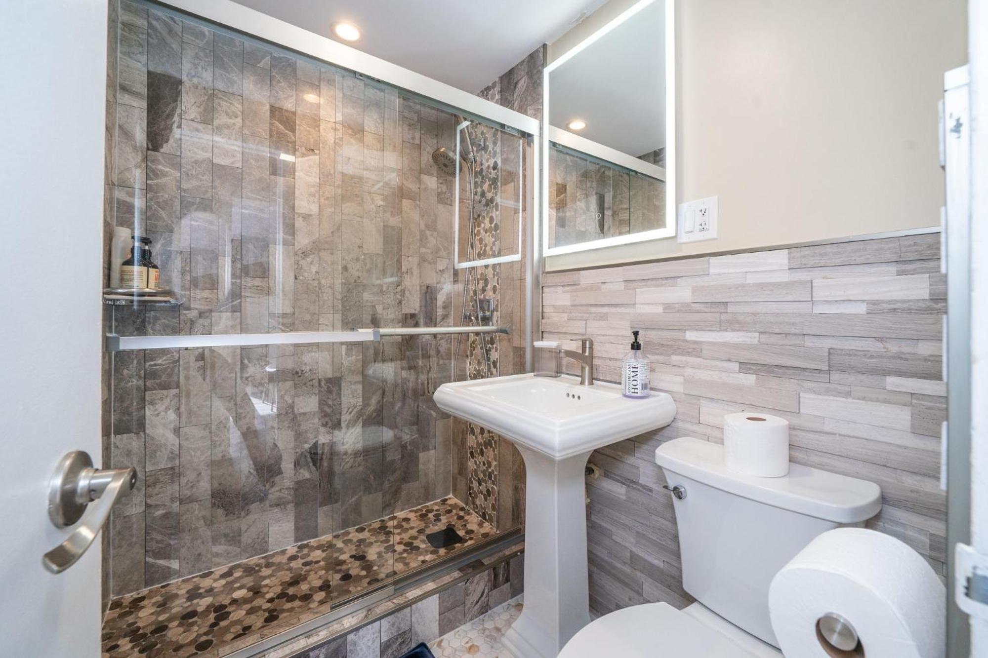 Just Renovated 3 Br/2Bath/ Parking+ Downtown View Apartman AtlantaAtlanta  Kültér fotó